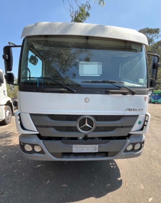 Caminhão MERCEDES BENZ MB 2430 Chassis ANO 2022 de Thiago Vamos Seminovos em São Paulo