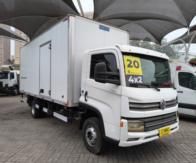 Caminhão VOLKSWAGEN VW 11180 Baú Furgão ANO 2021 de Thiago Vamos Seminovos em São Paulo