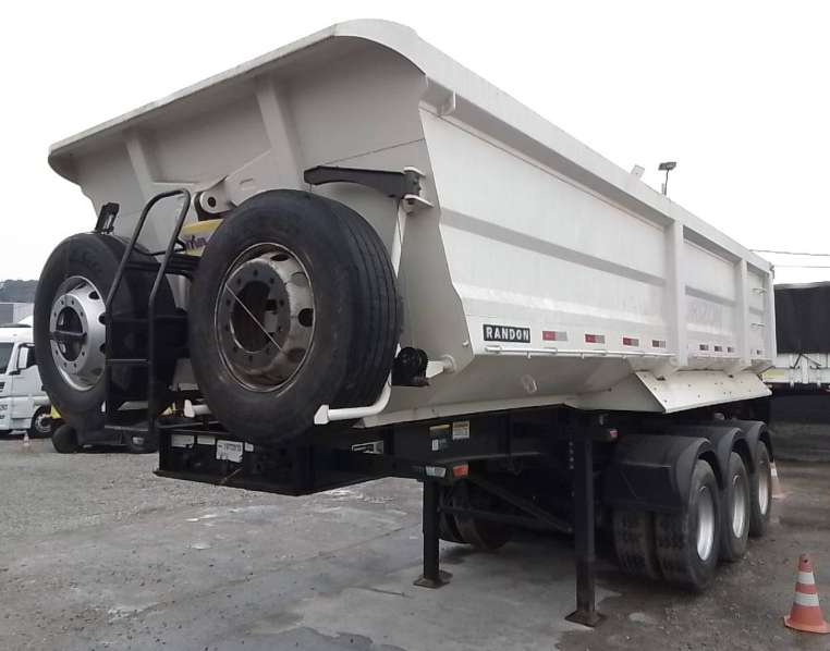 Carreta SEMI-REBOQUE BASCULANTE Randon ANO 2024 3 Eixos de Thiago Vamos Seminovos em São Paulo