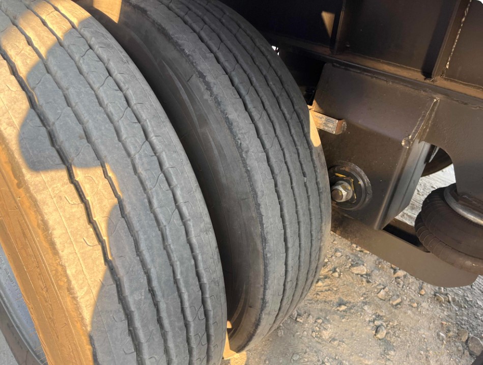 Carreta SEMI-REBOQUE BAU SIDER Truckvan ANO 2024 1 Eixo de Thiago Vamos Seminovos em São Paulo