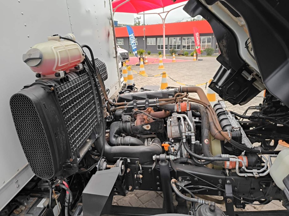 Caminhão VOLKSWAGEN VW 11180 Baú Furgão ANO 2021 de Thiago Vamos Seminovos em São Paulo