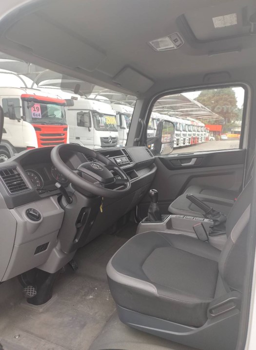 Caminhão VOLKSWAGEN VW 6160 Baú Furgão ANO 2022 de Thiago Vamos Seminovos em São Paulo