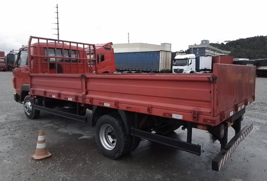 Caminhão VOLKSWAGEN VW 10160 Carroceria ANO 2018 de Thiago Vamos Seminovos em São Paulo