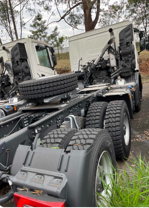 Caminhão SCANIA 560 Chassis ANO 2024 de Thiago Vamos Seminovos em São Paulo