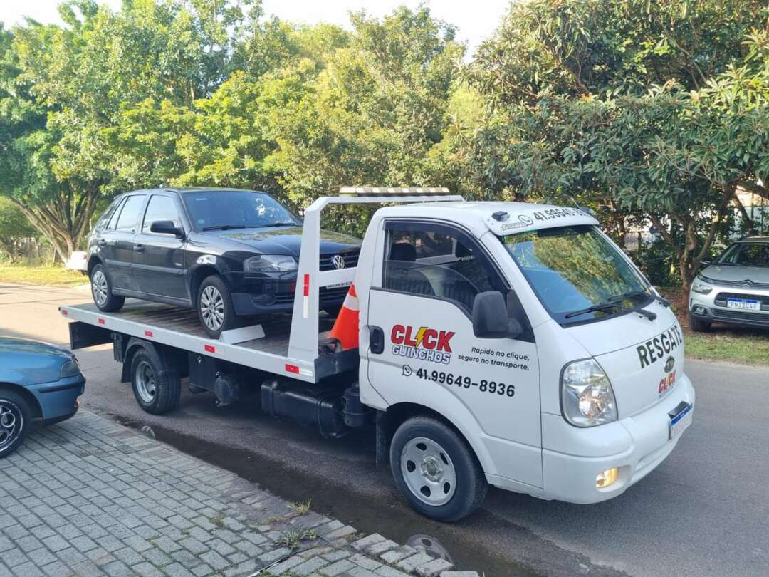Caminhão KIA BONGO K-2500 Plataforma Guincho ANO 2012 de Marcelo Maia no Paraná