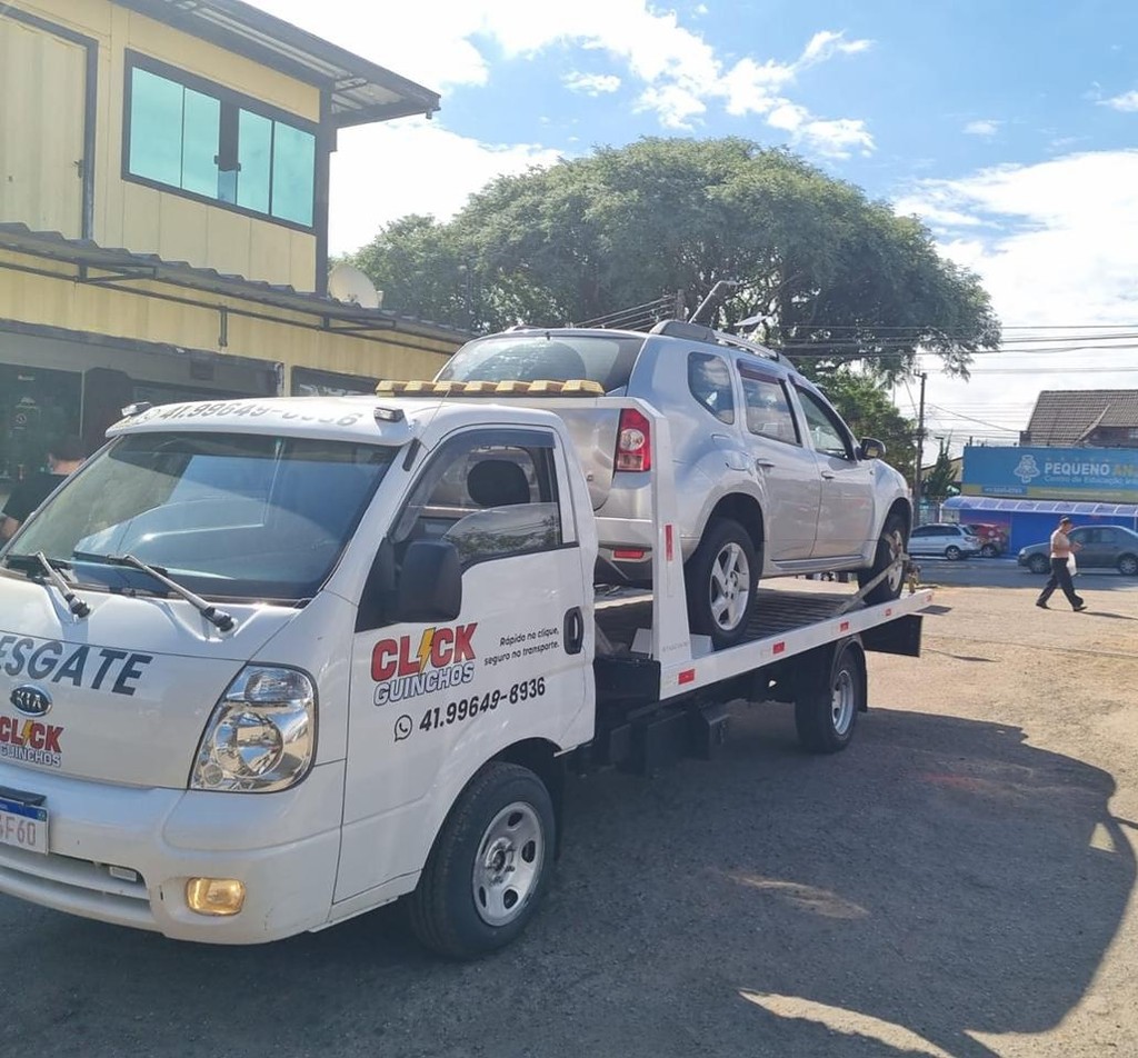 Caminhão KIA BONGO K-2500 Plataforma Guincho ANO 2012 de Marcelo Maia no Paraná