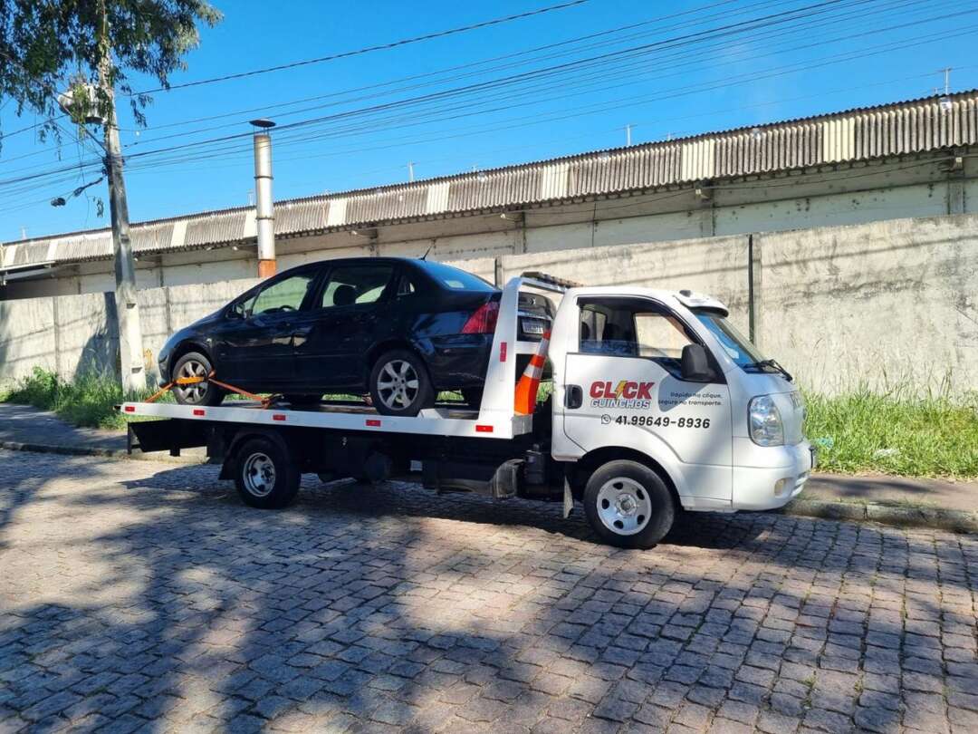 Caminhão KIA BONGO K-2500 Plataforma Guincho ANO 2012 de Marcelo Maia no Paraná