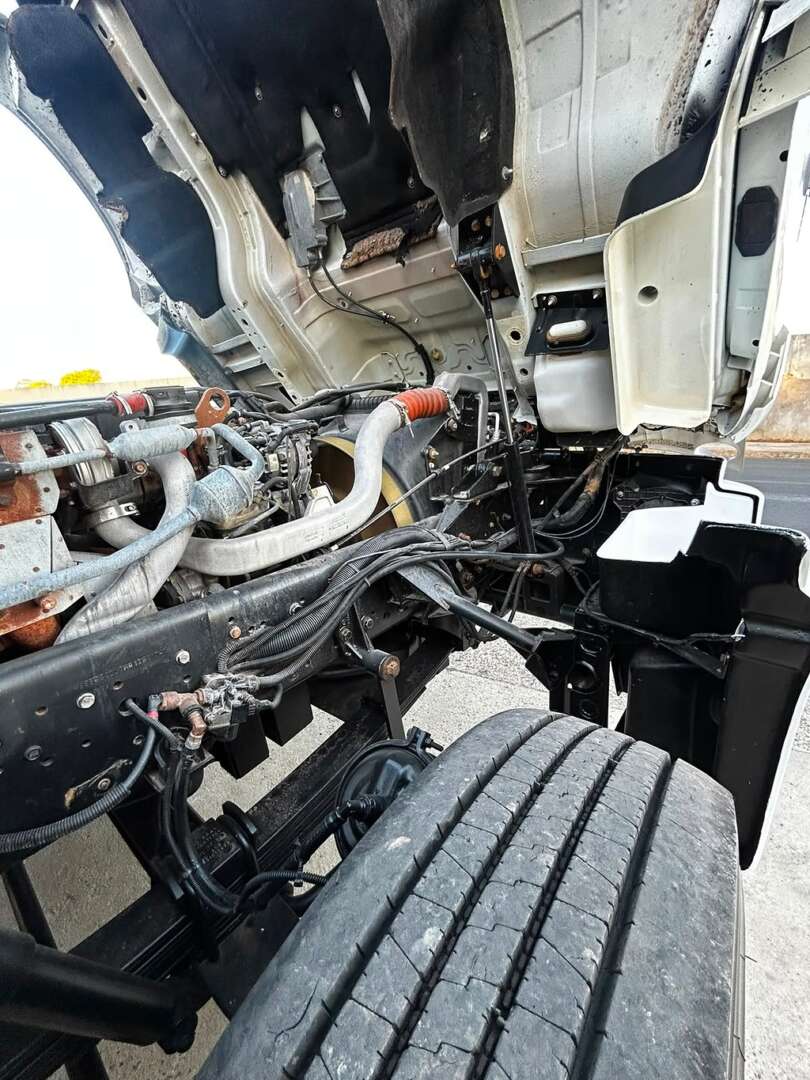 Caminhão VOLKSWAGEN VW 24280 Chassis ANO 2021 de FBM Caminhões em São Paulo