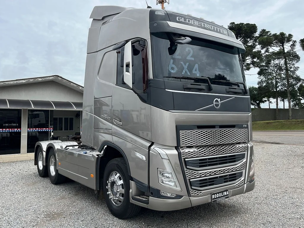 Caminhão VOLVO FH 540 Cavalo Mecânico ANO 2022 de Rodolima Caminhoes no Paraná