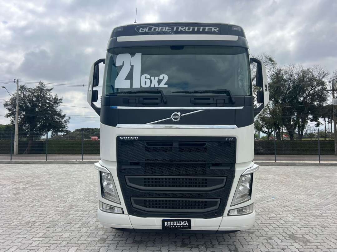 Caminhão VOLVO FH 460 Cavalo Mecânico ANO 2021 de Rodolima Caminhoes no Paraná