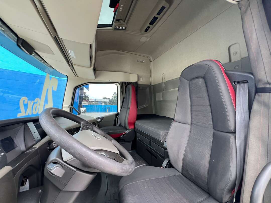 Caminhão VOLVO FH 460 Cavalo Mecânico ANO 2021 de Rodolima Caminhoes no Paraná