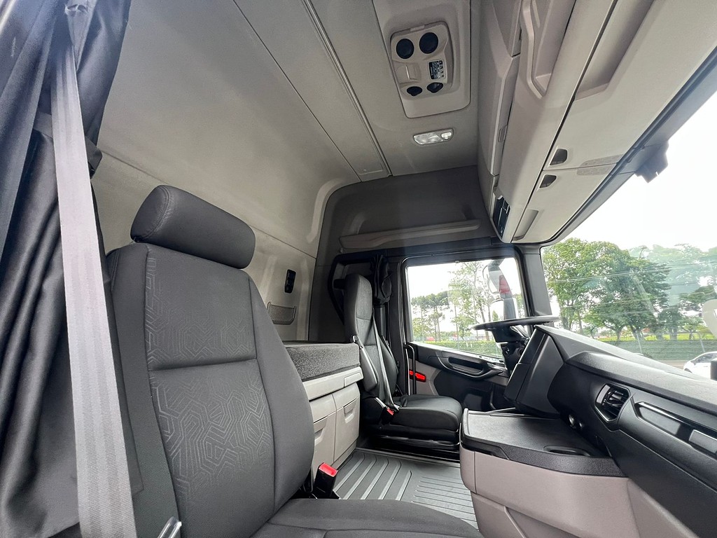 Caminhão SCANIA 450 Cavalo Mecânico ANO 2023 de Rodolima Caminhoes no Paraná