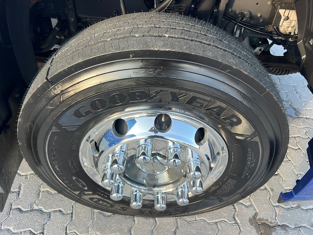 Caminhão VOLVO FH 460 Cavalo Mecânico ANO 2023 de Rodolima Caminhoes no Paraná