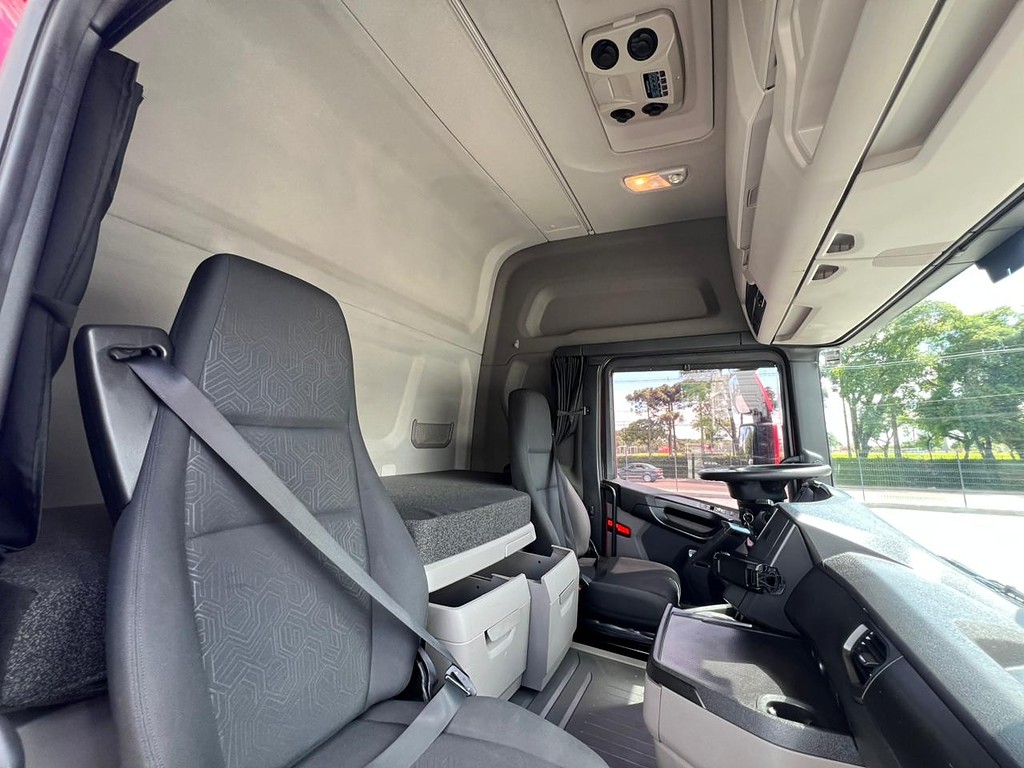 Caminhão SCANIA 450 Cavalo Mecânico ANO 2022 de Rodolima Caminhoes no Paraná