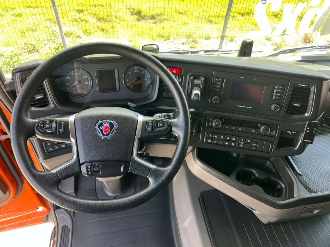 Caminhão SCANIA 450 Cavalo Mecânico ANO 2023 de Rodolima Caminhoes no Paraná