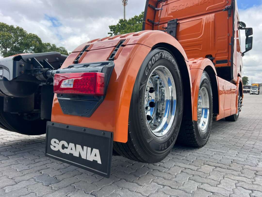 Caminhão SCANIA 450 Cavalo Mecânico ANO 2023 de Rodolima Caminhoes no Paraná