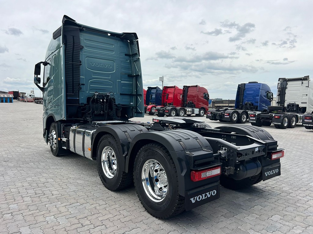 Caminhão VOLVO FH 540 Cavalo Mecânico ANO 2025 de Rodolima Caminhoes no Paraná