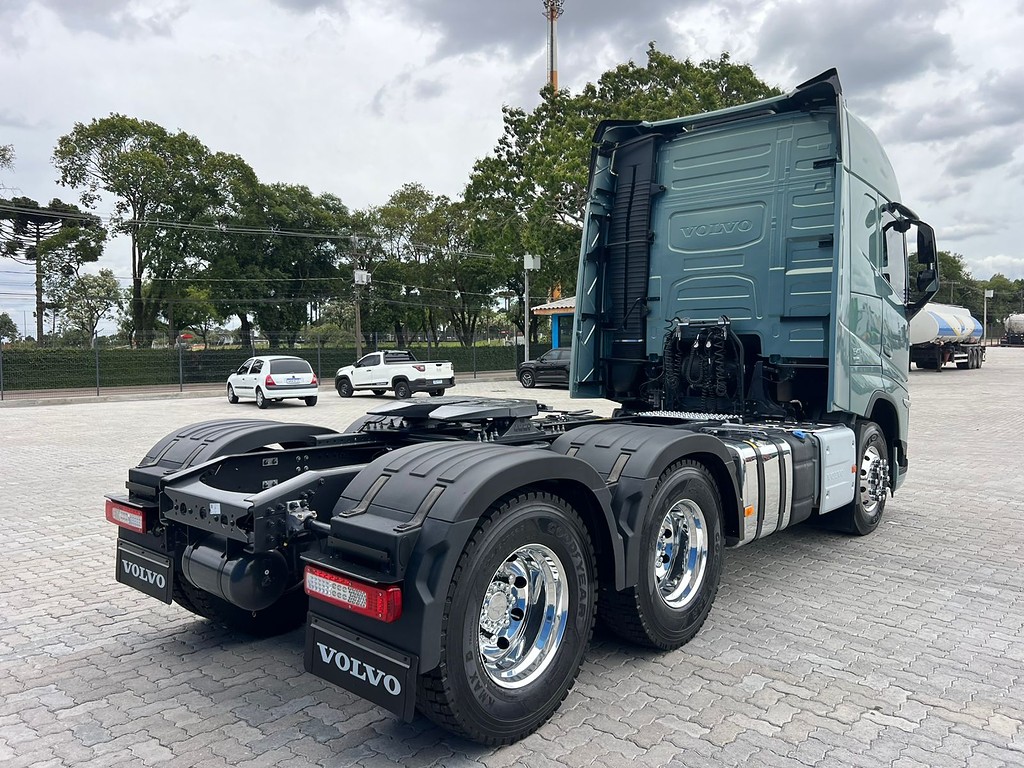 Caminhão VOLVO FH 540 Cavalo Mecânico ANO 2025 de Rodolima Caminhoes no Paraná