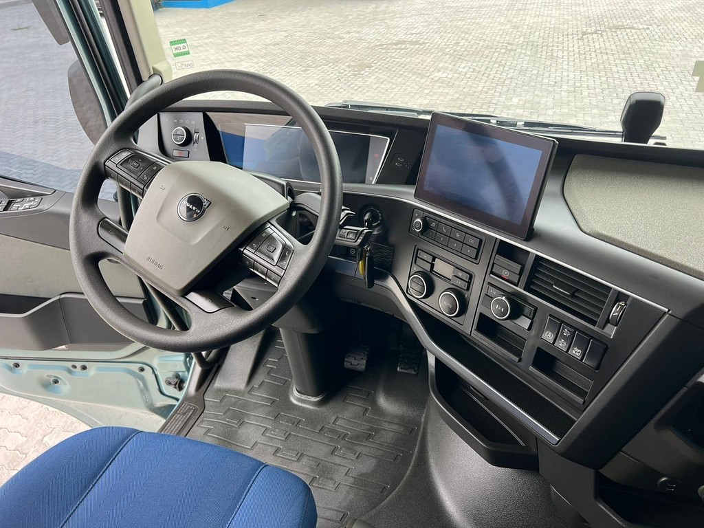 Caminhão VOLVO FH 540 Cavalo Mecânico ANO 2025 de Rodolima Caminhoes no Paraná