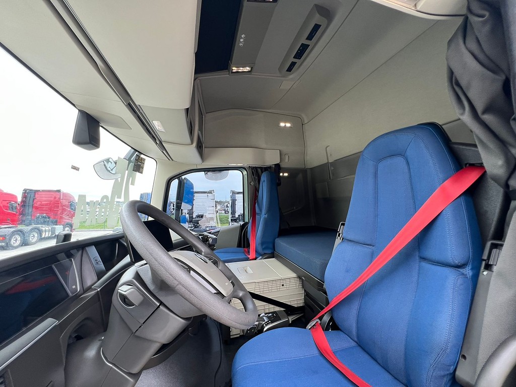 Caminhão VOLVO FH 540 Cavalo Mecânico ANO 2025 de Rodolima Caminhoes no Paraná