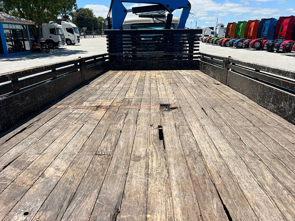 Caminhão VOLKSWAGEN VW 8160 Guincho Munck ANO 2012 de Rodolima Caminhoes no Paraná