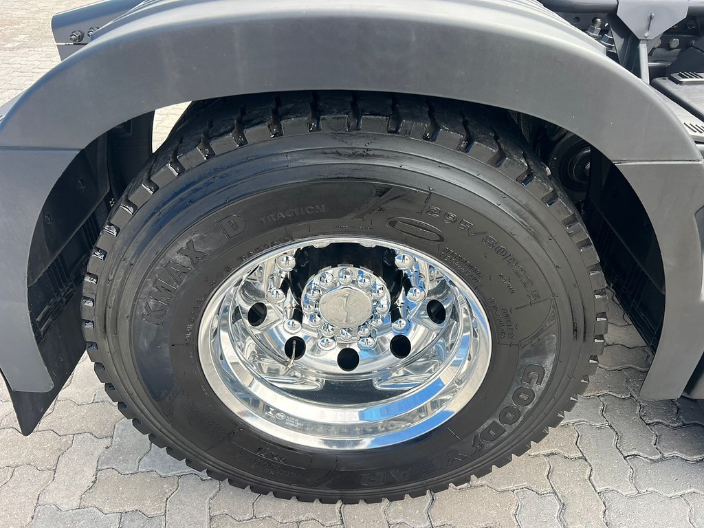 Caminhão VOLVO FH 540 Cavalo Mecânico ANO 2022 de Rodolima Caminhoes no Paraná