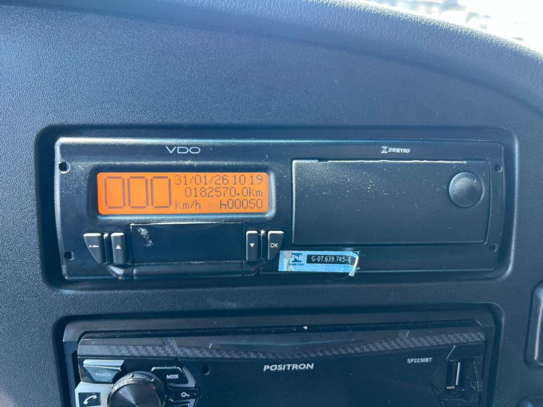 Caminhão MERCEDES BENZ MB 1016 Baú Frigorífico ANO 2023 de Rodolima Caminhoes no Paraná