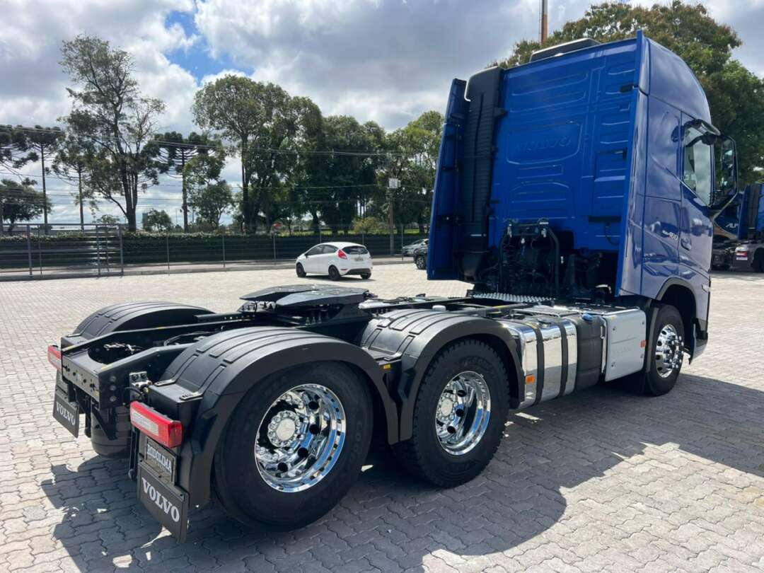 Caminhão VOLVO FH 460 Cavalo Mecânico ANO 2024 de Rodolima Caminhoes no Paraná