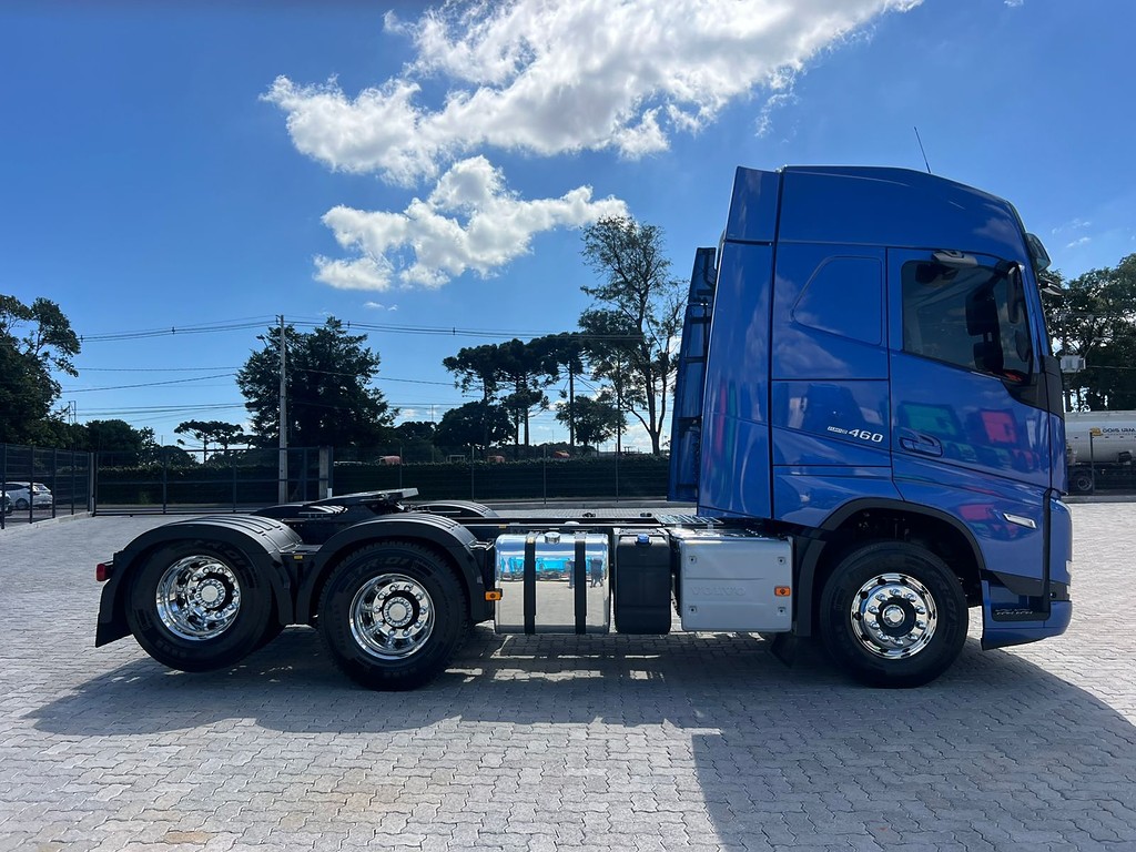 Caminhão VOLVO FH 460 Cavalo Mecânico ANO 2024 de Rodolima Caminhoes no Paraná