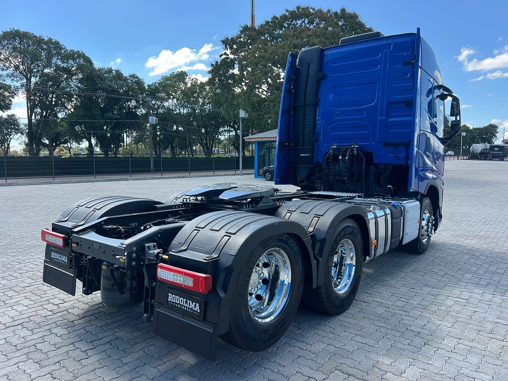 Caminhão VOLVO FH 460 Cavalo Mecânico ANO 2024 de Rodolima Caminhoes no Paraná