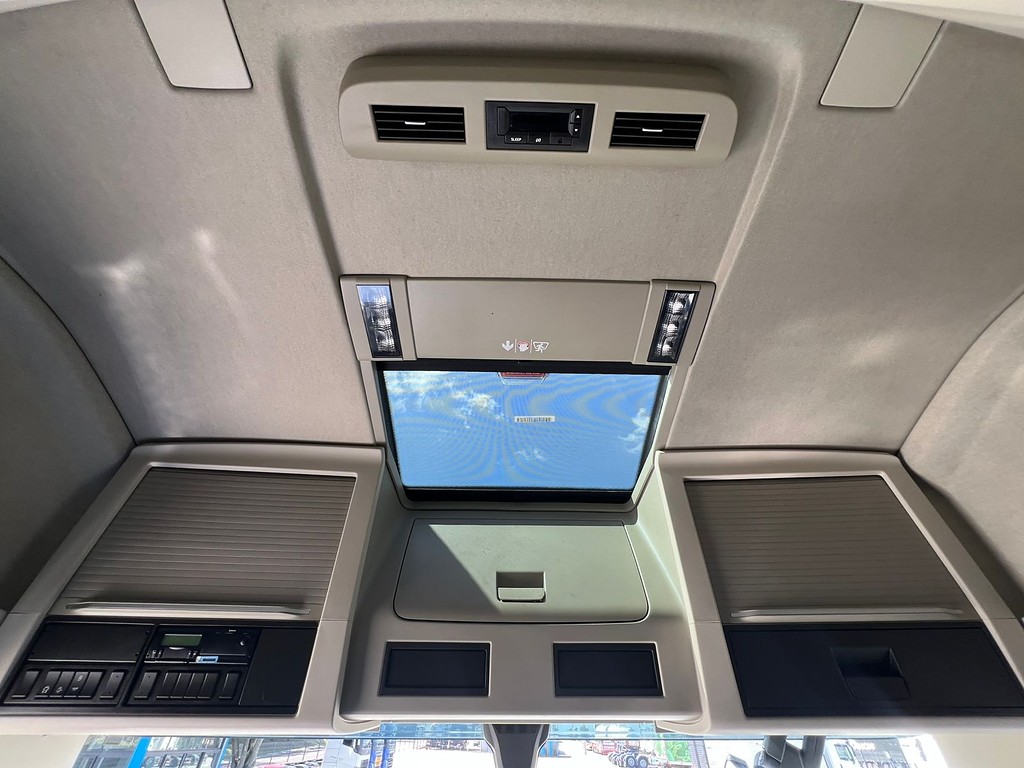 Caminhão VOLVO FH 460 Cavalo Mecânico ANO 2024 de Rodolima Caminhoes no Paraná