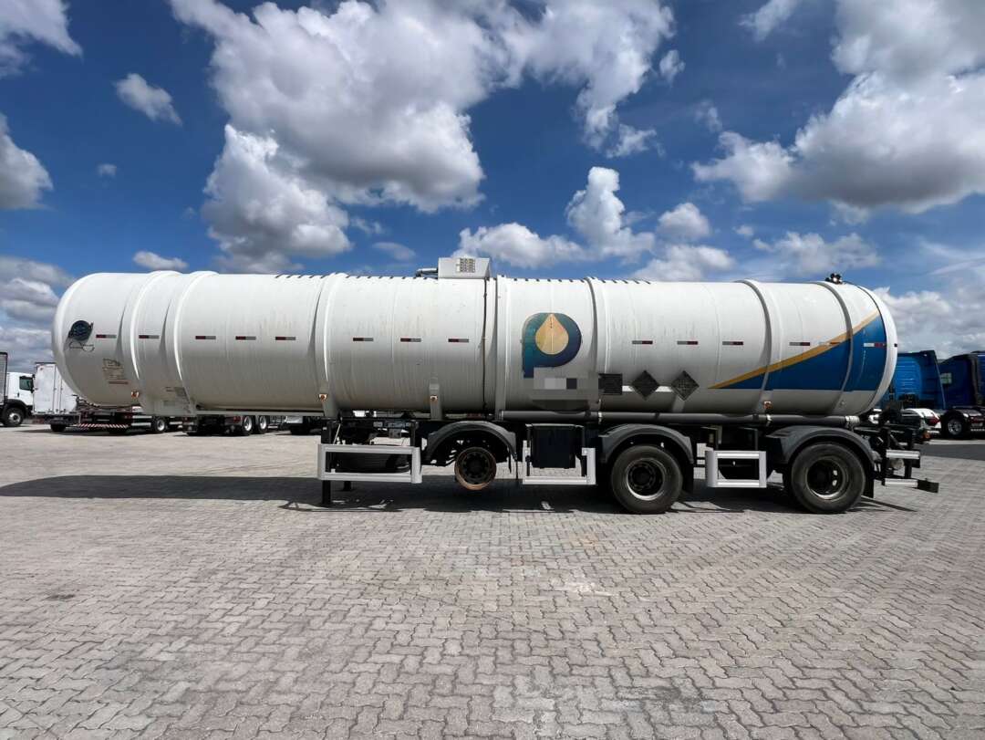 Carreta SEMI-REBOQUE TANQUE ACO Biasi ANO 2019 1+1+1 Vanderleia de Rodolima Caminhoes no Paraná