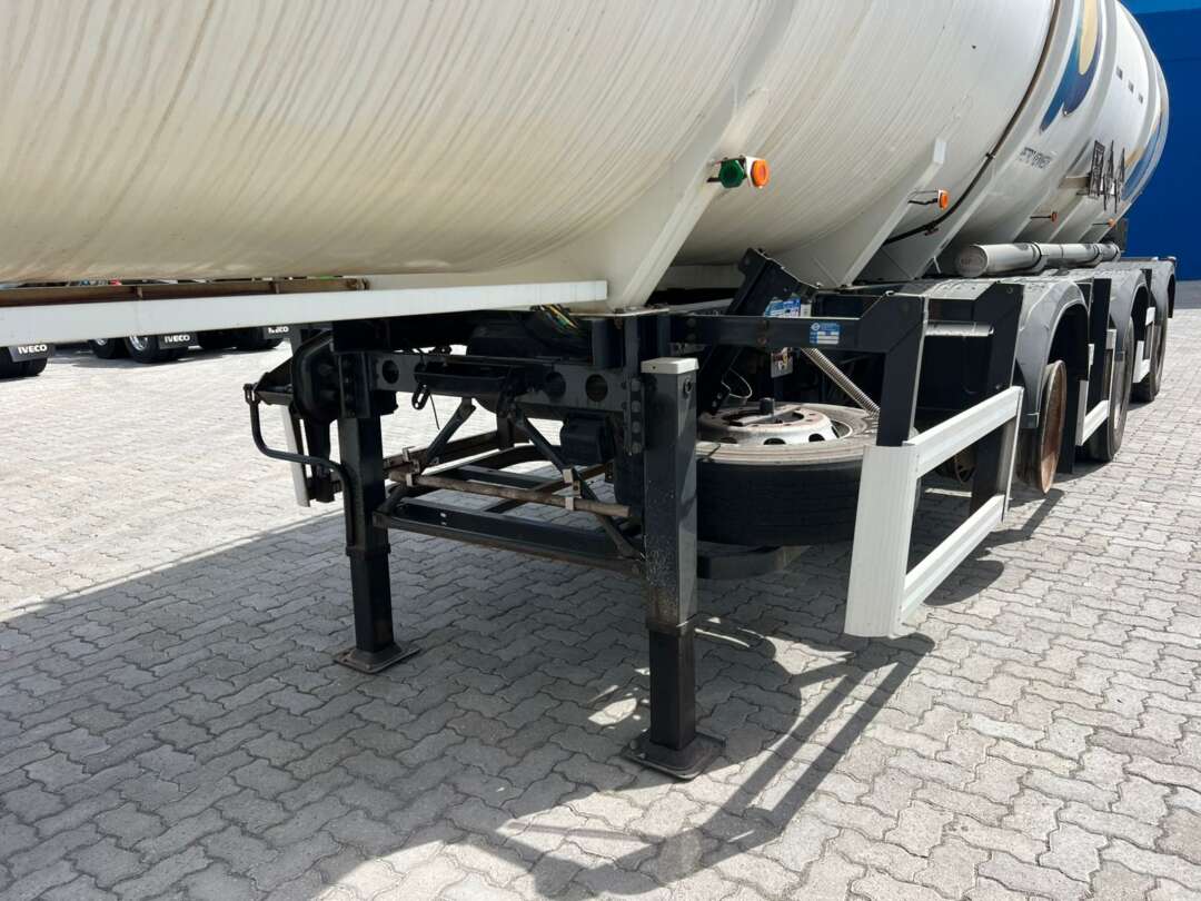 Carreta SEMI-REBOQUE TANQUE ACO Biasi ANO 2019 1+1+1 Vanderleia de Rodolima Caminhoes no Paraná