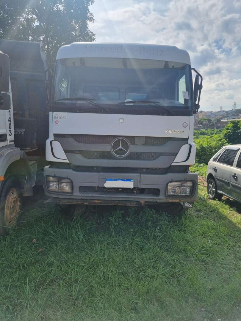 Caminhão MERCEDES BENZ MB 3131 Caçamba Basculante ANO 2014 de GEOTRANSP TRANSPORTES em São Paulo