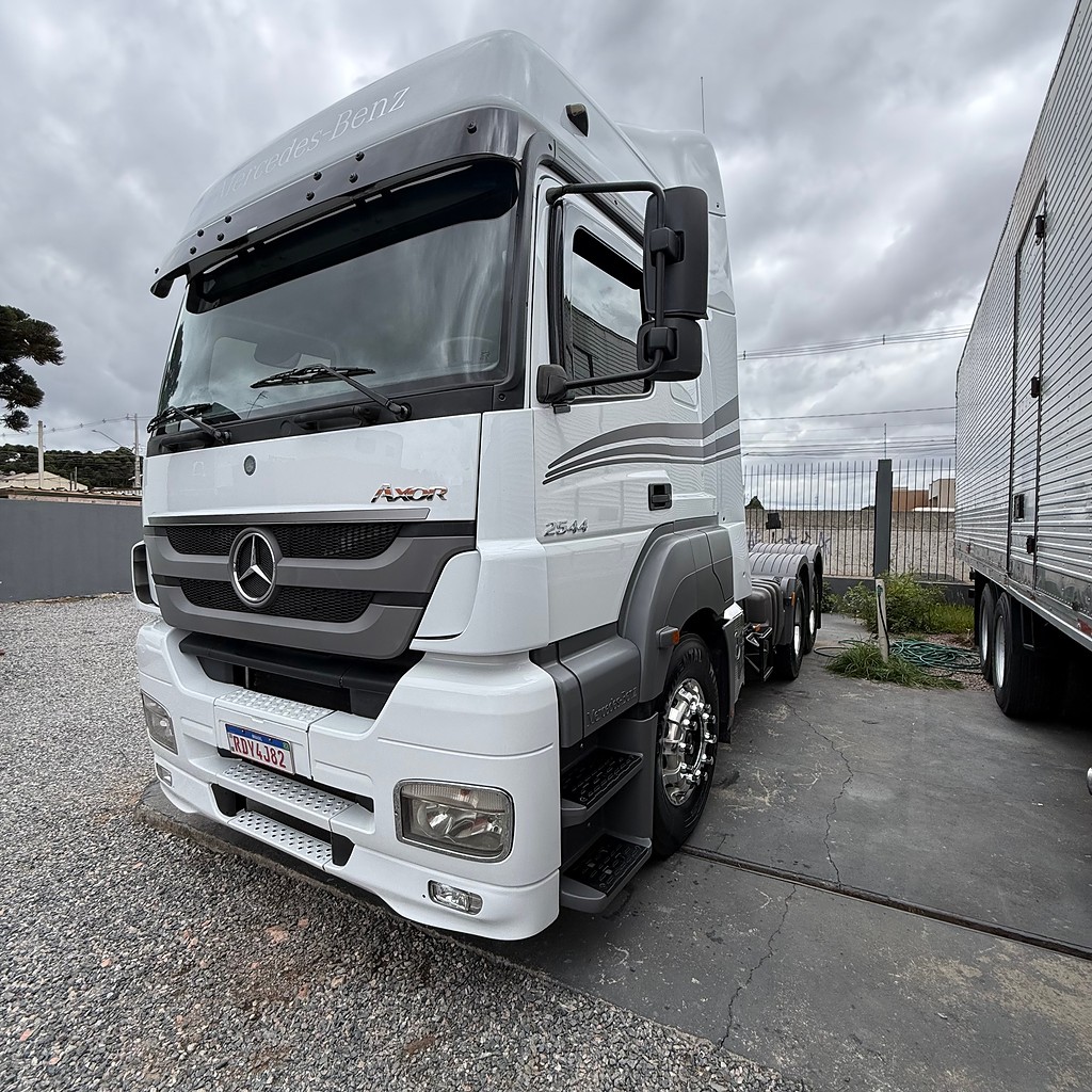 Caminhão MERCEDES BENZ MB 2544 Cavalo Mecânico ANO 2020 de M&S Caminhões no Paraná