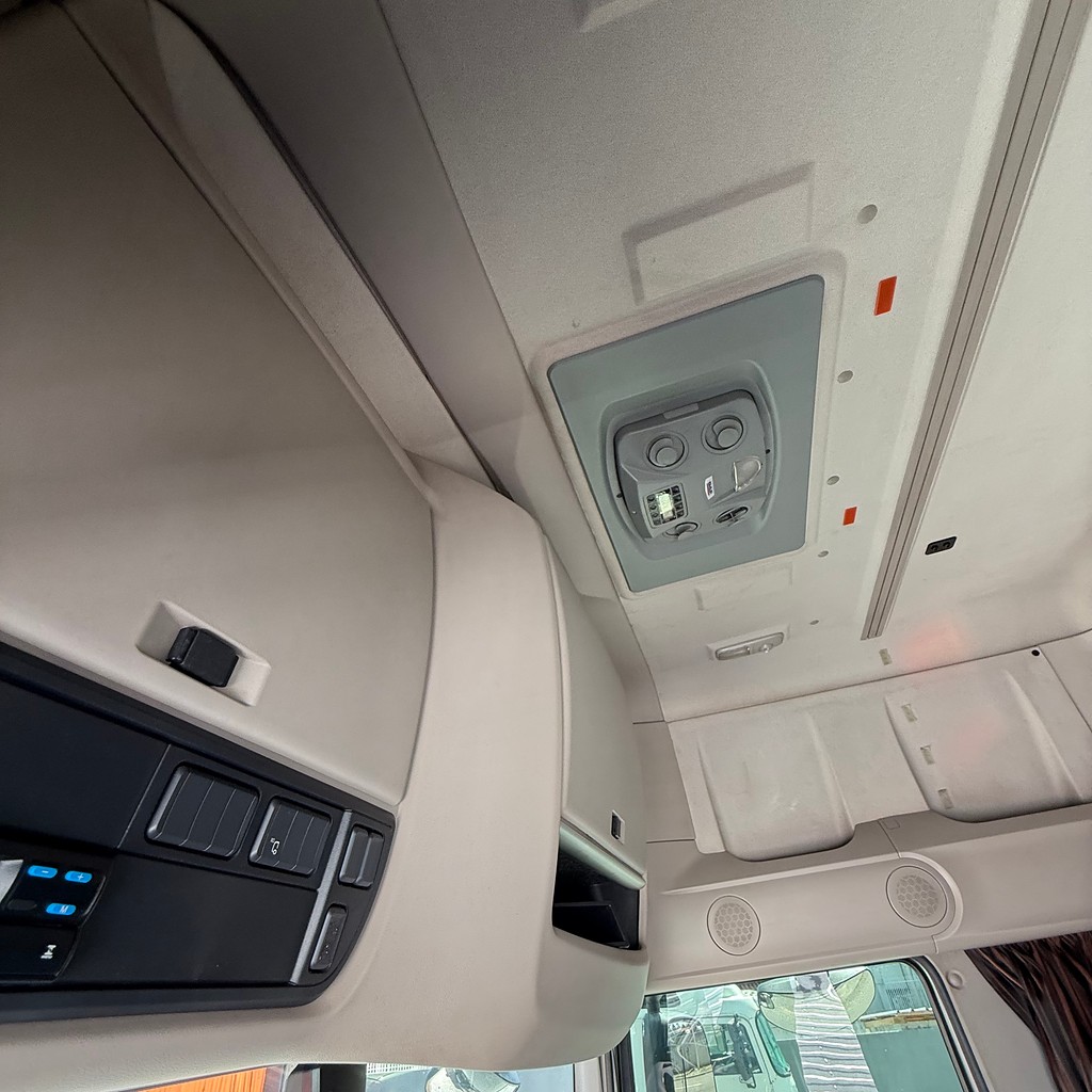 Caminhão DAF DAF&nbsp;XF&nbsp;480 Cavalo Mecânico ANO 2021 de M&S Caminhões no Paraná