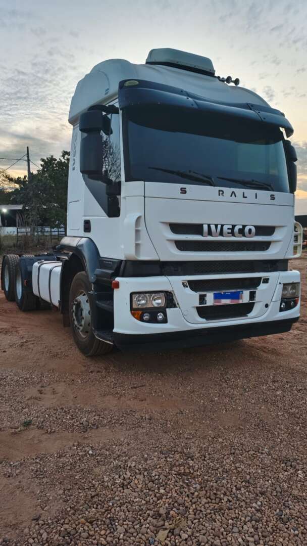Caminhão IVECO STRALIS 800S48TZ Cavalo Mecânico ANO 2012 de SPM Maquinas no Mato Grosso