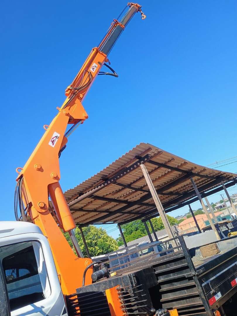 IMPLEMENTO CAMINHÃO GUINCHO MUNCK Argos ANO 2011 de Venda Truck Anuncios Guarapuava PR no Paraná