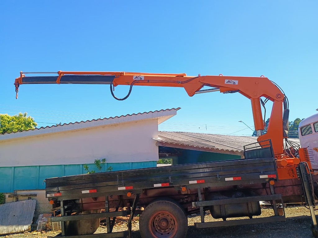 IMPLEMENTO CAMINHÃO GUINCHO MUNCK Argos ANO 2011 de Venda Truck Anuncios Guarapuava PR no Paraná