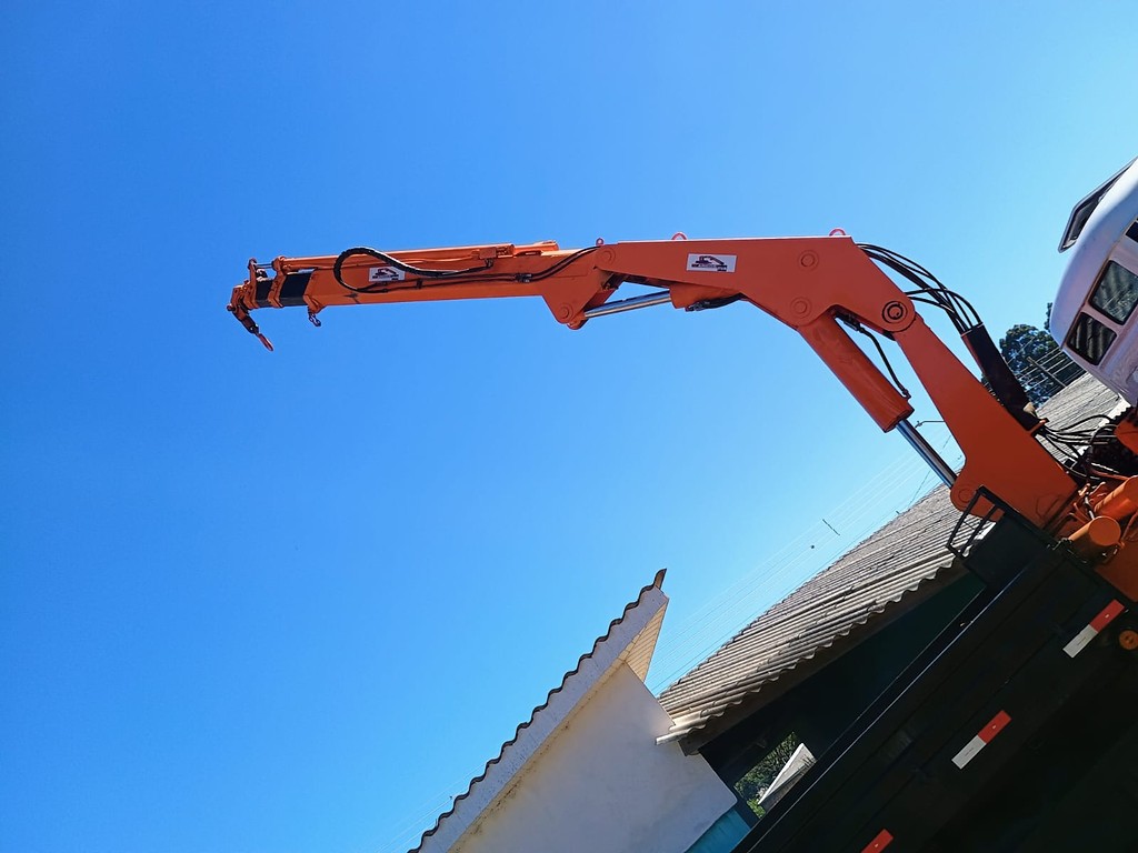 IMPLEMENTO CAMINHÃO GUINCHO MUNCK Argos ANO 2011 de Venda Truck Anuncios Guarapuava PR no Paraná