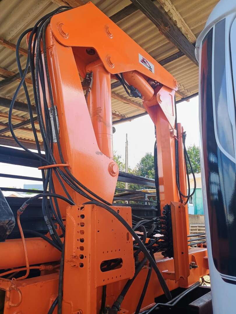 IMPLEMENTO CAMINHÃO GUINCHO MUNCK Argos ANO 2011 de Venda Truck Anuncios Guarapuava PR no Paraná