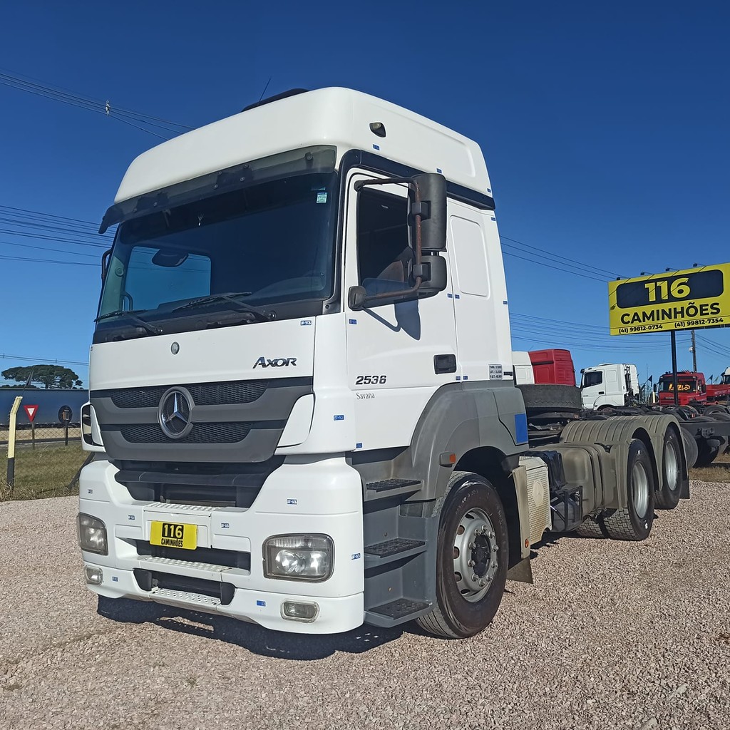 Caminhão MERCEDES BENZ MB 2536 Cavalo Mecânico ANO 2016 de 116 Caminhões no Paraná