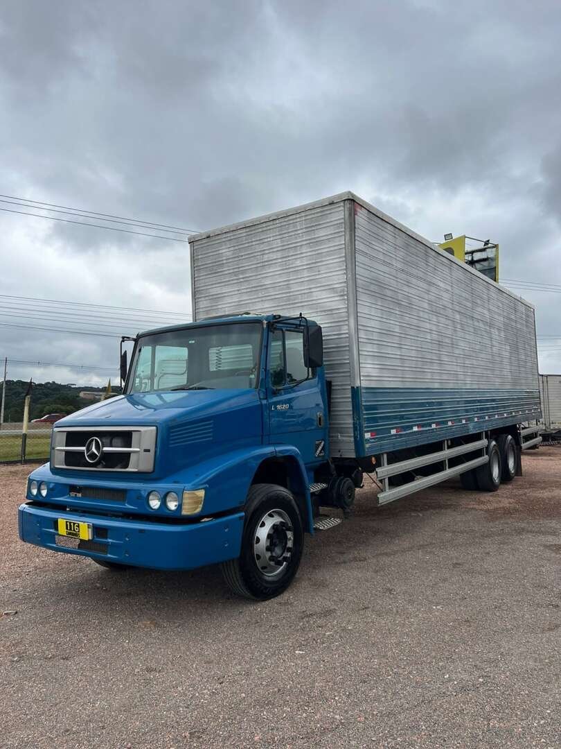 Caminhão VOLVO VM 330 Cavalo Mecânico ANO 2014 de 116 Caminhões no Paraná