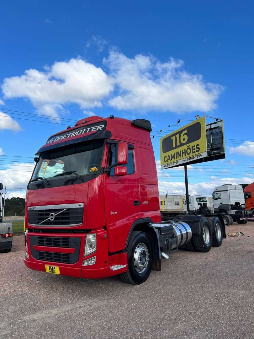 Caminhão VOLVO FH 460 Cavalo Mecânico ANO 2014 de 116 Caminhões no Paraná