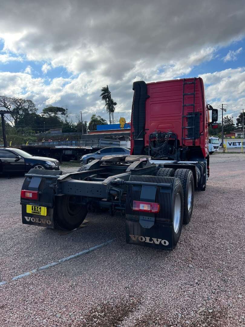 Caminhão VOLVO FH 460 Cavalo Mecânico ANO 2014 de 116 Caminhões no Paraná
