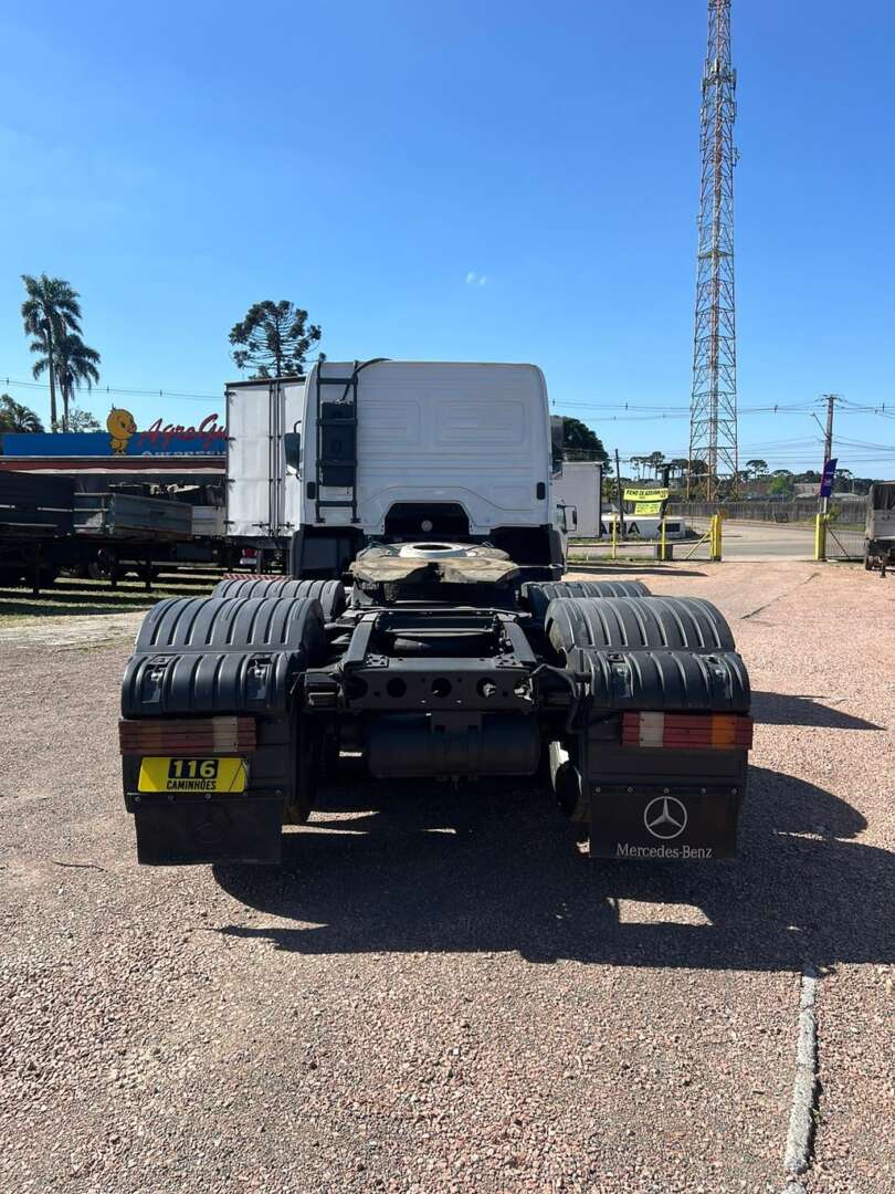 Caminhão MERCEDES BENZ MB 2540 Cavalo Mecânico ANO 2009 de 116 Caminhões no Paraná