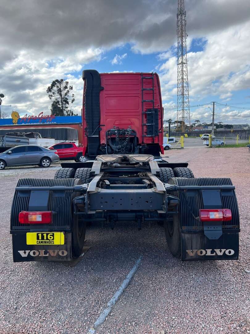 Caminhão VOLVO FH 460 Cavalo Mecânico ANO 2014 de 116 Caminhões no Paraná