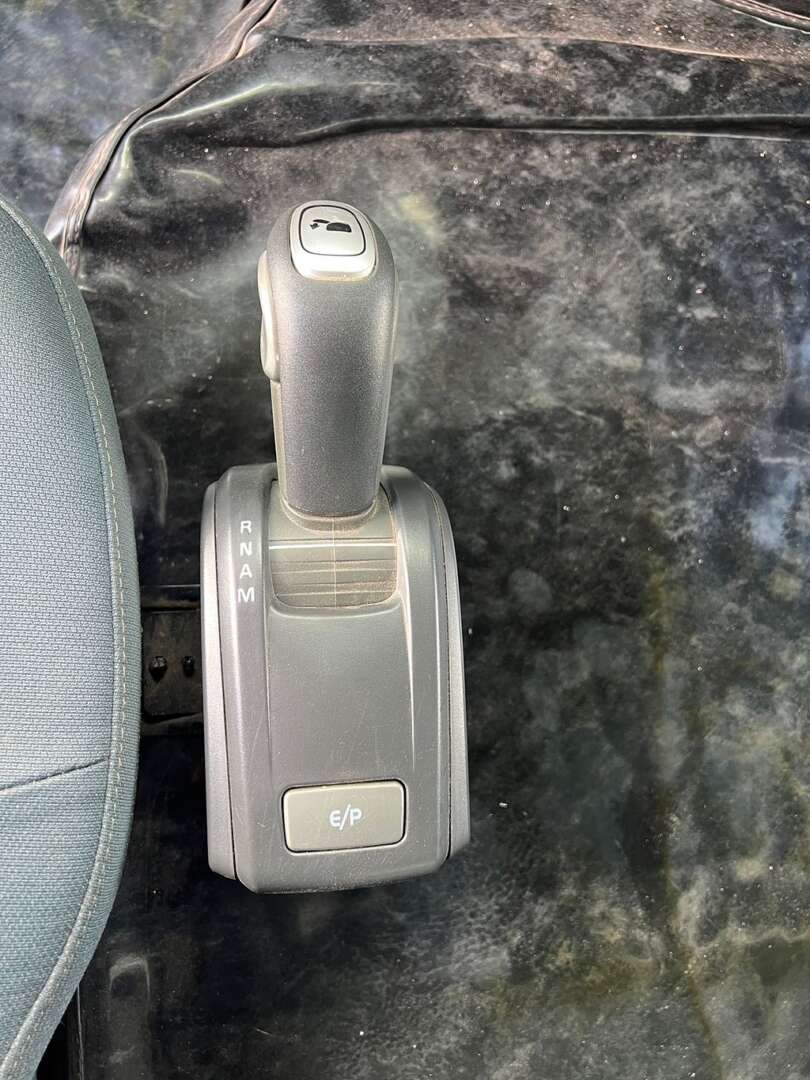 Caminhão VOLVO FH 460 Cavalo Mecânico ANO 2014 de 116 Caminhões no Paraná