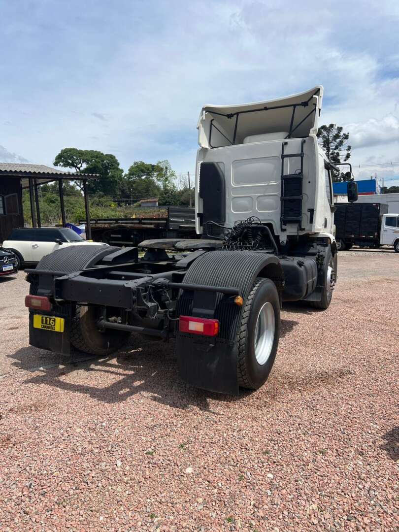 Caminhão VOLVO VM 310 Cavalo Mecânico ANO 2006 de 116 Caminhões no Paraná