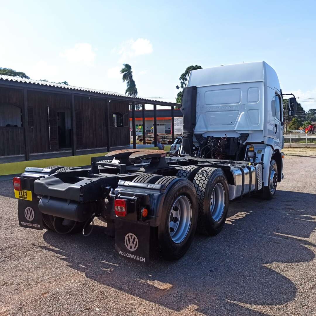 Caminhão VOLKSWAGEN VW 19330 Cavalo Mecânico ANO 2012 de 116 Caminhões no Paraná